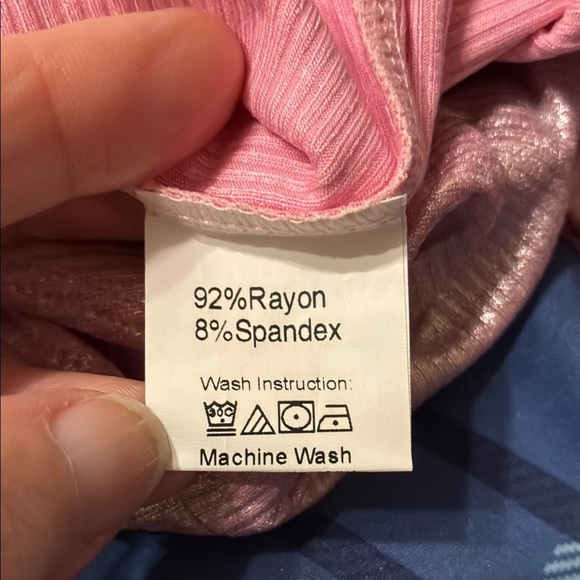 🆕 Shimmering Pink Long Sleeve Mock turtleneck Bodysuit size small - Picture 6 of 6